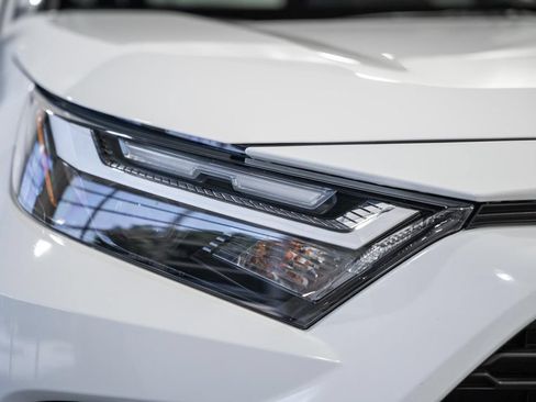 Used 2025 Toyota RAV4 XLE w/ Convenience Package AWD/4WD image 12