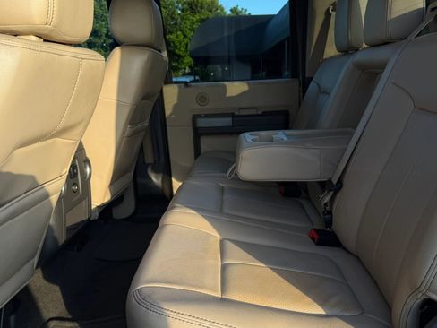 Used 2016 Ford F250 Lariat w/ Lariat Ultimate Package AWD/4WD image 13