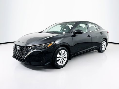 Used 2025 Nissan Sentra S image 3