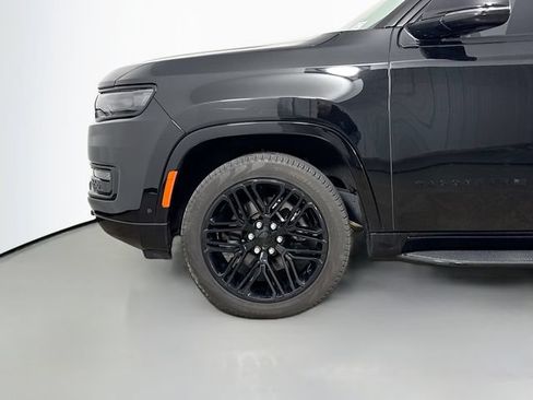 Used 2024 Jeep Wagoneer Series II AWD/4WD image 34