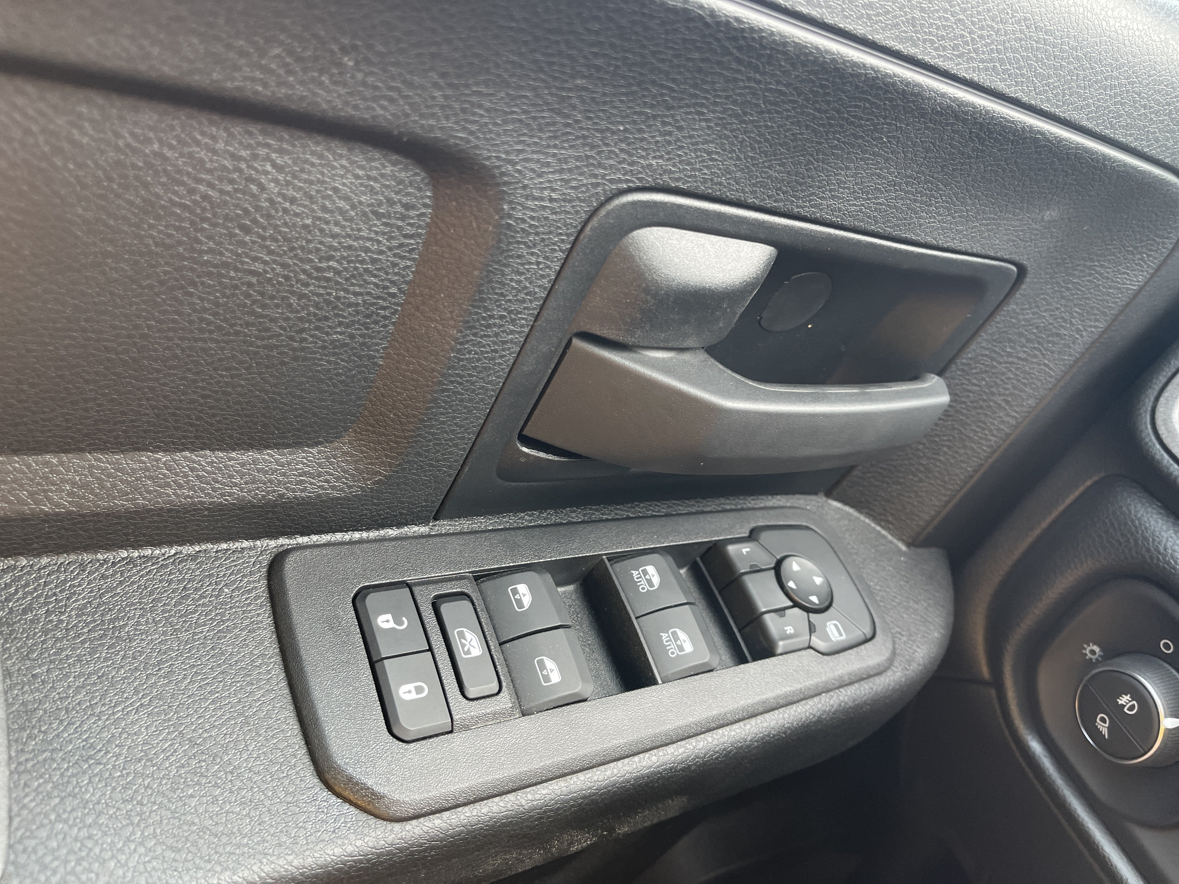 Used 2026 RAM 2500 Tradesman w/ Chrome Appearance Group AWD/4WD image 22