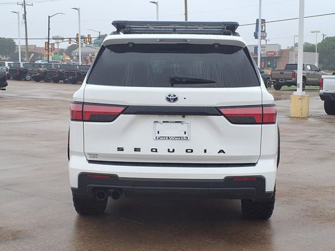 Used 2023 Toyota Sequoia TRD Pro AWD/4WD image 8