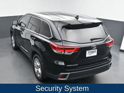 Used 2019 Toyota Highlander Limited image 23