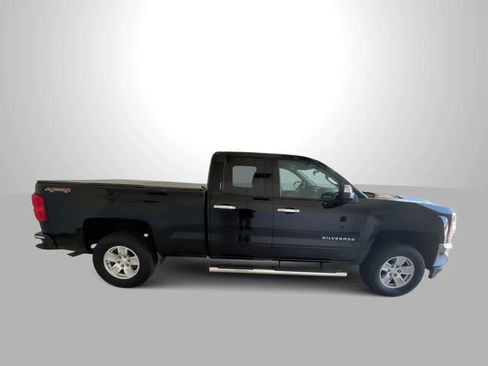 Used 2017 Chevrolet Silverado 1500 LT AWD/4WD image 9