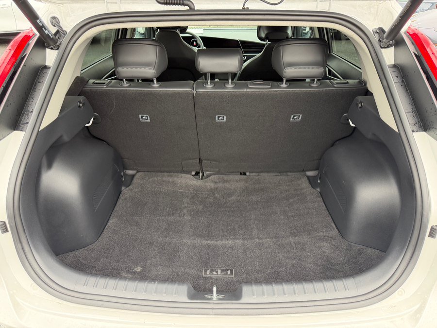 Used 2023 Kia Niro Wave w/ Wave Preserve Package FWD image 47