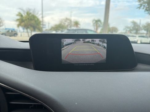 Used 2021 MAZDA MAZDA3 s image 22