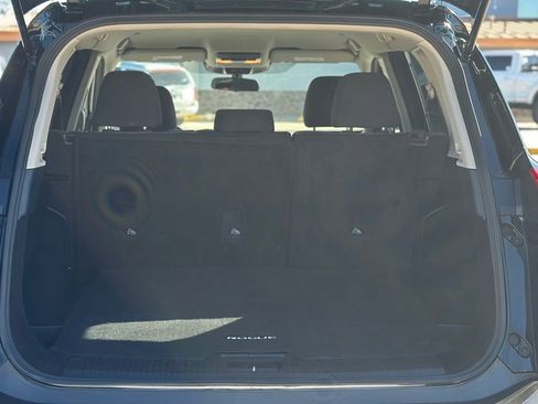 Used 2023 Nissan Rogue SV AWD/4WD image 11