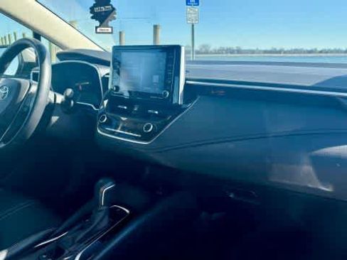 Used 2020 Toyota Corolla XLE image 10