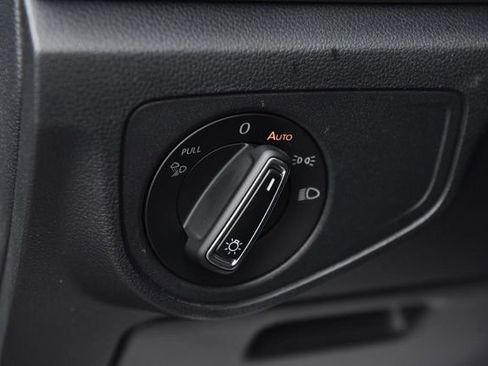 Used 2023 Volkswagen Atlas Cross Sport SE w/ Panoramic Sunroof Package image 11