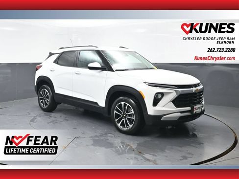 Used 2025 Chevrolet TrailBlazer LT AWD/4WD image 1