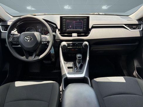 Used 2022 Toyota RAV4 LE FWD image 15