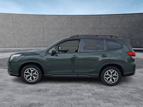 Used 2023 Subaru Forester Premium image 6
