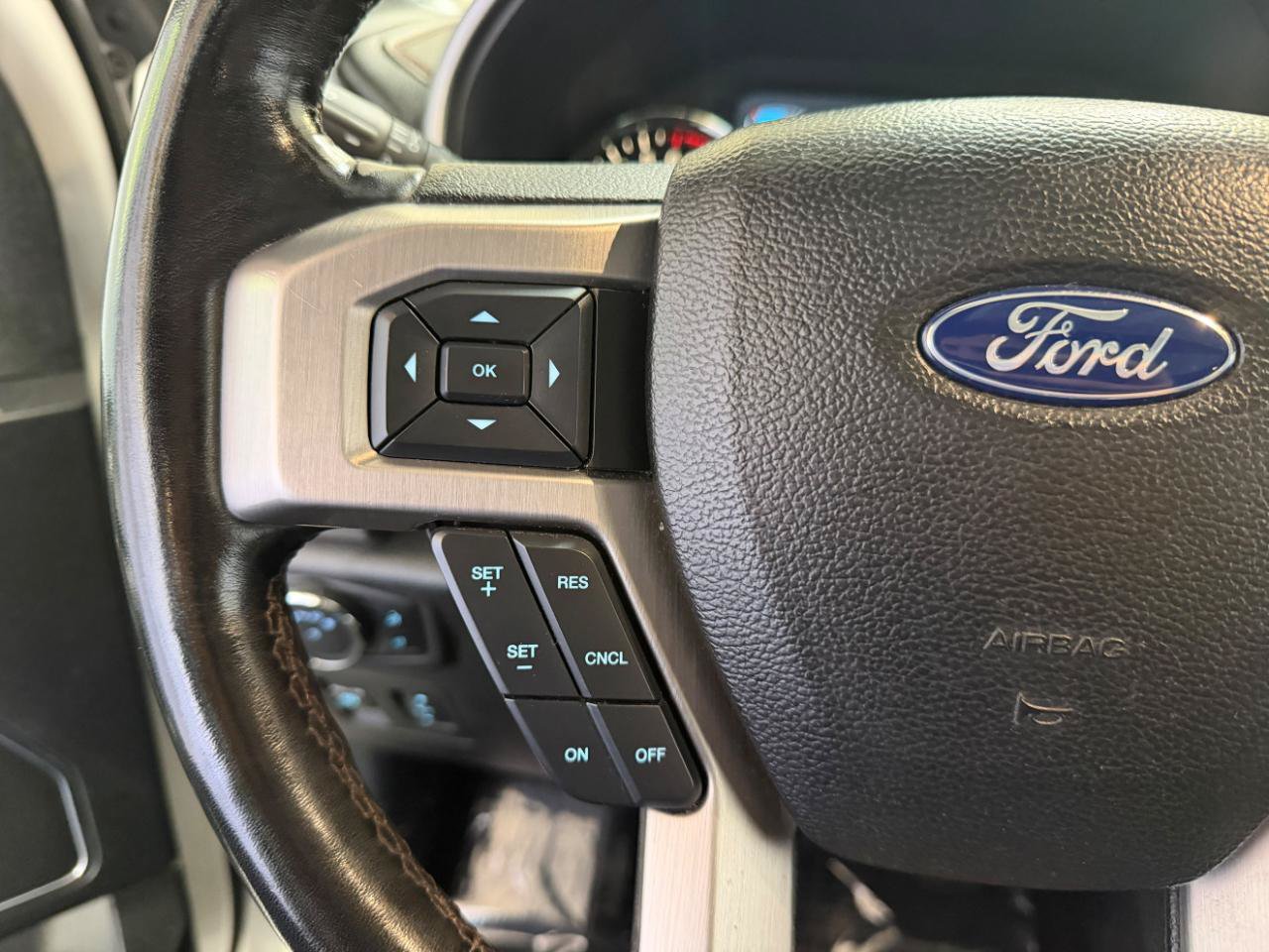 Used 2018 Ford F150 Platinum w/ Technology Package AWD/4WD image 28