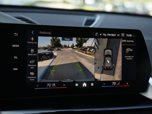 New 2026 BMW X2 xDrive28i w/ Technology Package AWD/4WD image 37