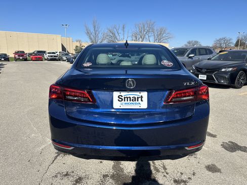 Used 2016 Acura TLX image 9