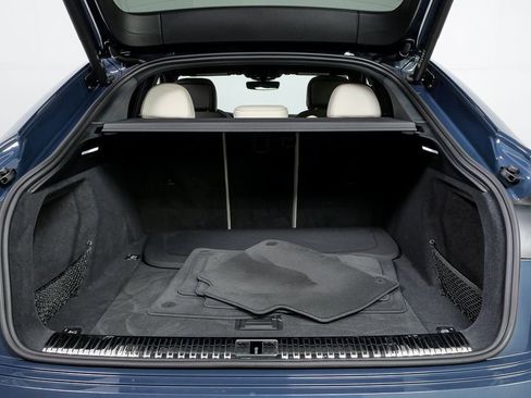 Certified 2024 Audi Q8 e-tron Prestige image 32