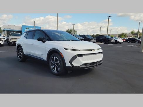 New 2026 Chevrolet Equinox EV LT image 23