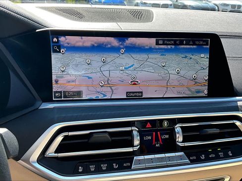 Used 2022 BMW X7 xDrive40i w/ Premium Package AWD/4WD image 36