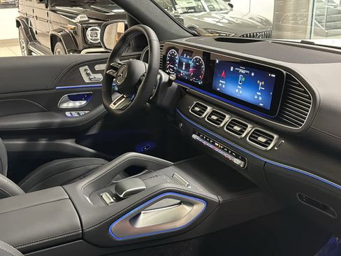 New 2025 Mercedes-Benz GLS 63 AMG 4MATIC image 36