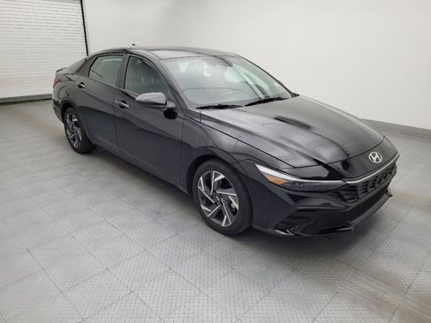 Used 2025 Hyundai Elantra Sport w/ Cargo Package FWD image 11