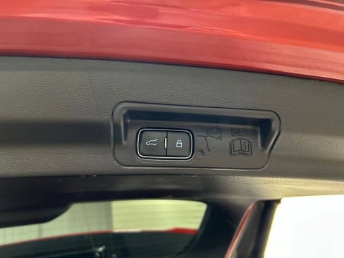 Certified 2021 Ford Explorer XLT w/ Equipment Group 202A AWD/4WD image 32