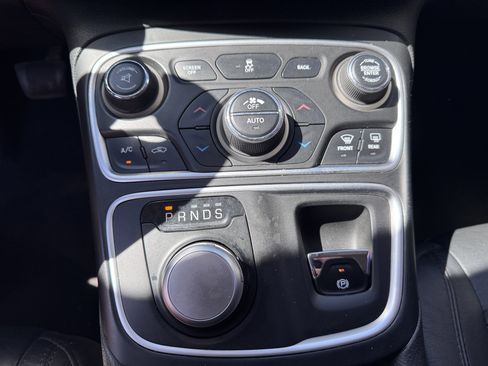Used 2015 Chrysler 200 C w/ Navigation & Sound Group I AWD/4WD image 27