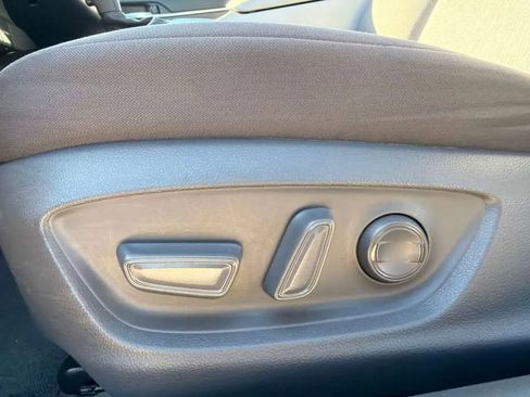 Used 2020 Toyota Camry LE image 23