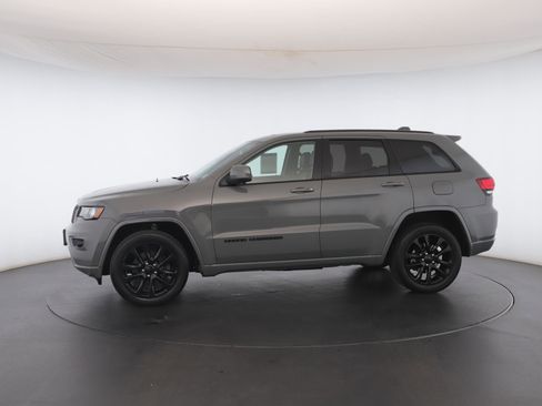 Used 2021 Jeep Grand Cherokee Laredo X image 45