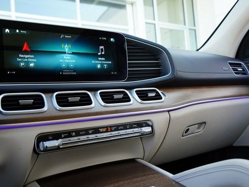 Used 2022 Mercedes-Benz GLS 450 4MATIC image 21