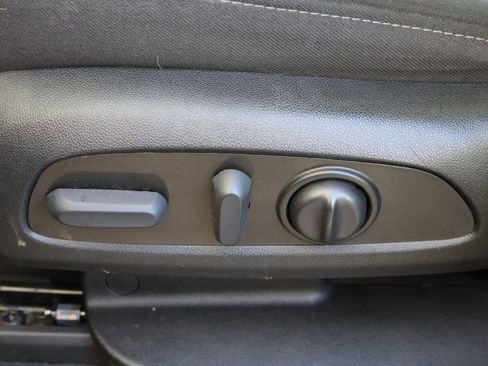 Certified 2023 Chevrolet Traverse LT image 35