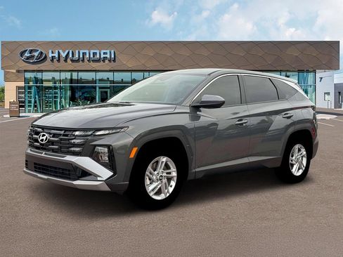 Certified 2026 Hyundai Tucson SE FWD image 3