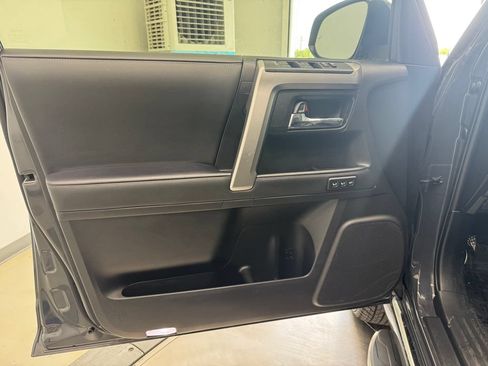 Used 2024 Toyota 4Runner Limited AWD/4WD image 17