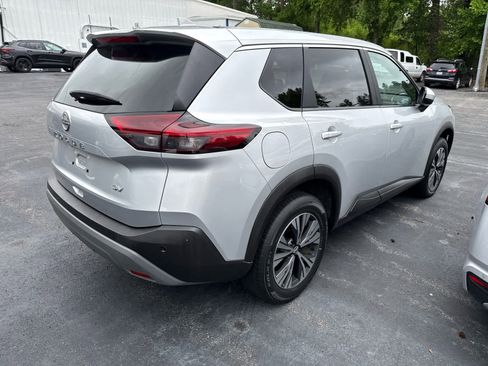 Used 2023 Nissan Rogue SV FWD image 13