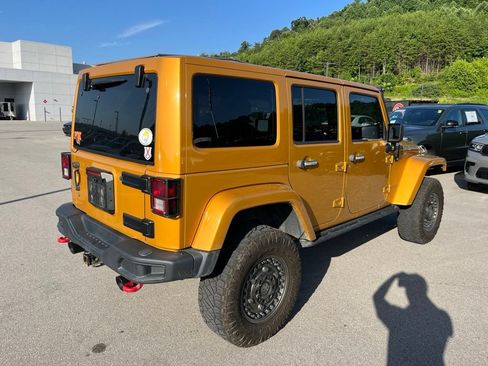 Used 2014 Jeep Wrangler Unlimited Rubicon AWD/4WD image 4