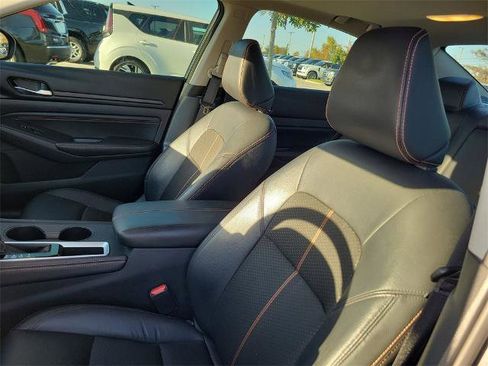 Certified 2022 Nissan Altima 2.5 SR w/ Midnight Edition Package image 13