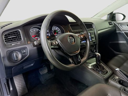 Used 2020 Volkswagen Golf 4-Door image 23