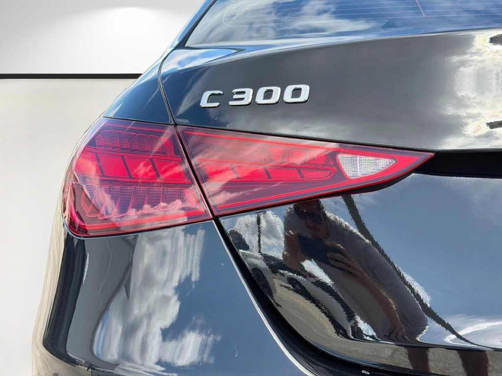 Used 2022 Mercedes-Benz C 300 Sedan image 10