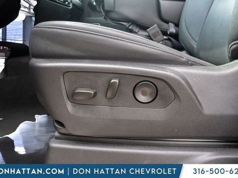 Used 2025 GMC Sierra 1500 SLT AWD/4WD image 17