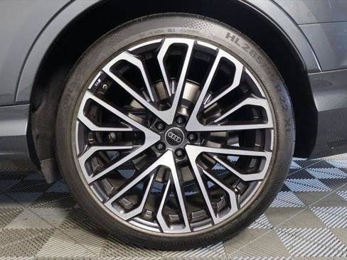 Certified 2025 Audi SQ7 Prestige AWD/4WD image 16