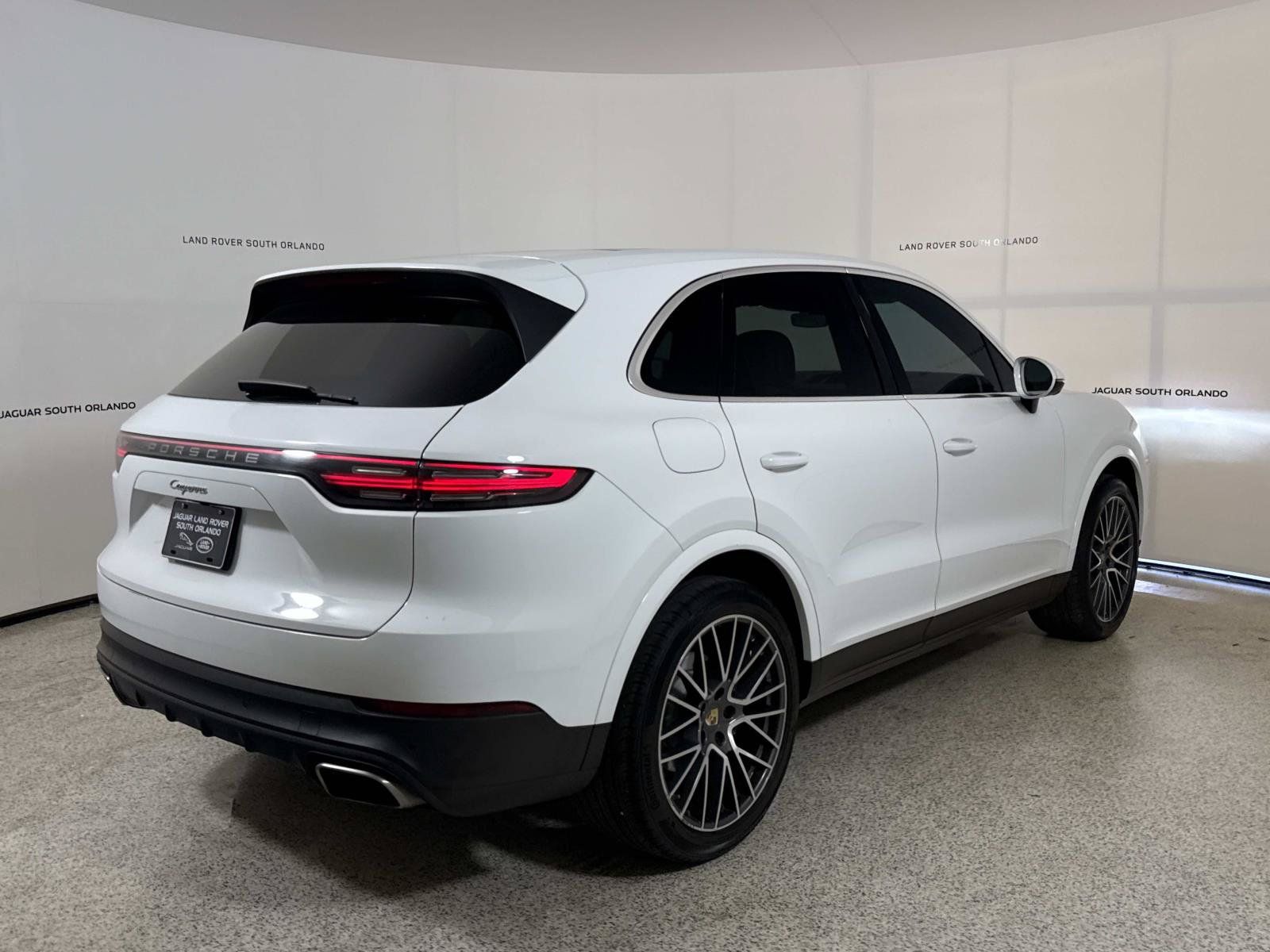Used 2021 Porsche Cayenne AWD/4WD image 5