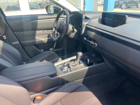 Certified 2025 MAZDA CX-50 AWD 2.5 S w/ Premium Package image 23