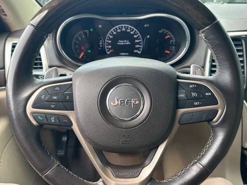 Used 2014 Jeep Grand Cherokee Overland AWD/4WD image 22