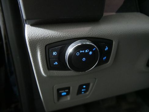 Used 2018 Ford F150 XLT w/ Equipment Group 302A Luxury AWD/4WD image 15