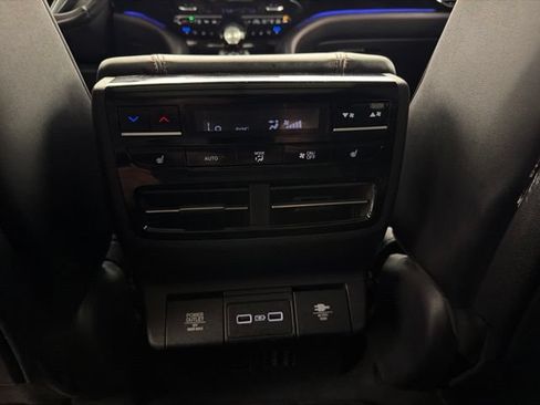 Used 2022 Acura MDX Type S AWD/4WD image 31