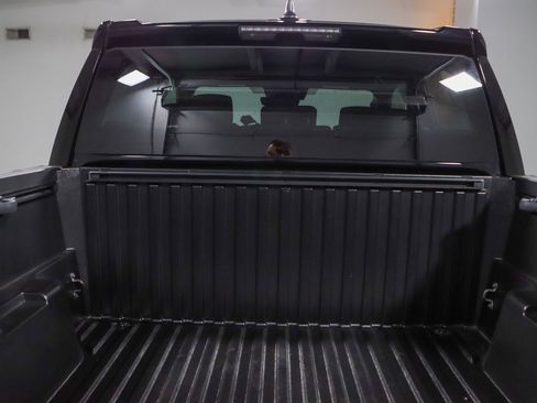 Used 2024 Toyota Tacoma TRD Off-Road AWD/4WD image 28