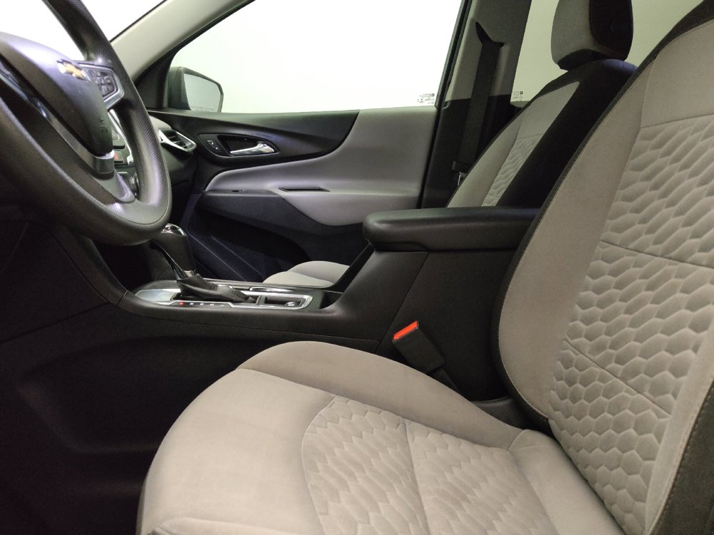 Used 2019 Chevrolet Equinox LS w/ LS Convenience Package FWD image 17