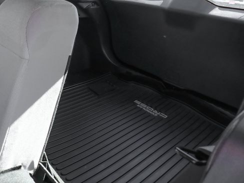 Used 2022 Toyota Corolla Cross L image 35