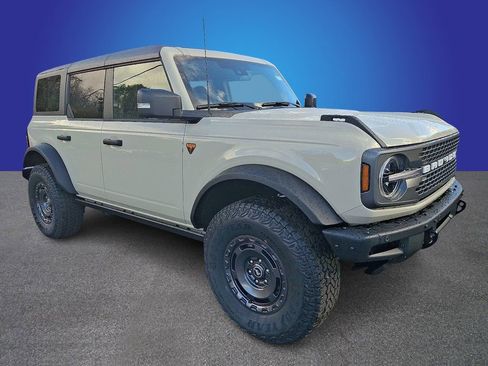 New 2025 Ford Bronco Badlands AWD/4WD image 2