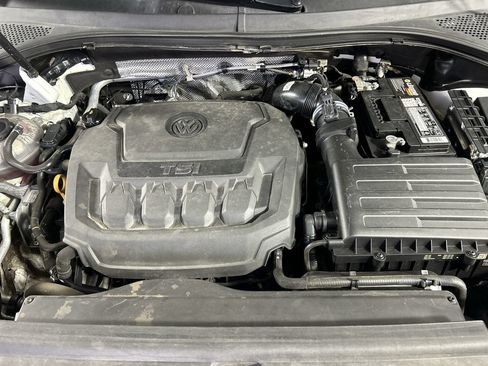 Used 2022 Volkswagen Tiguan SE FWD image 12