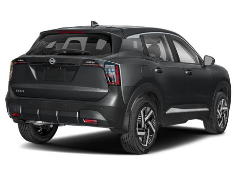 Used 2025 Nissan Kicks SV FWD image 2